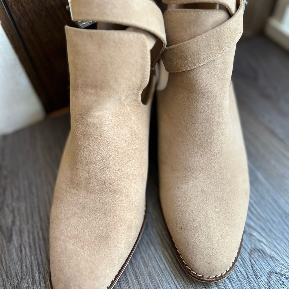 Beast Fashion Ankle Boots Cutout Buckle Strap Beige Booties Size 7.5 - Picture 4 of 6